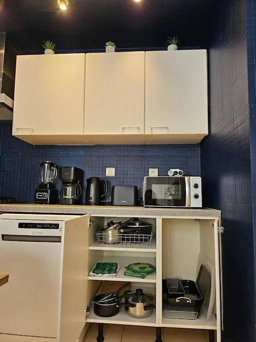 Apartment Charmant Nice Appartement 5 Personnes People Max Paris France